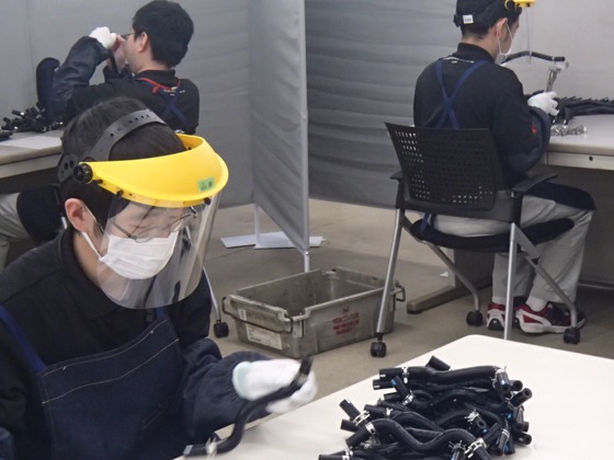 岡崎事業所 組付け作業